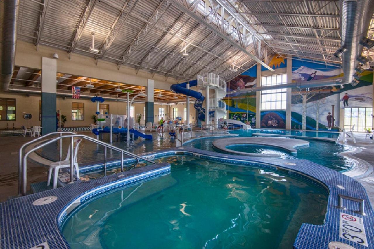 Riverside Luxury Villa: Hot Tub, Views & Activity Perks Winter Park Exterior photo