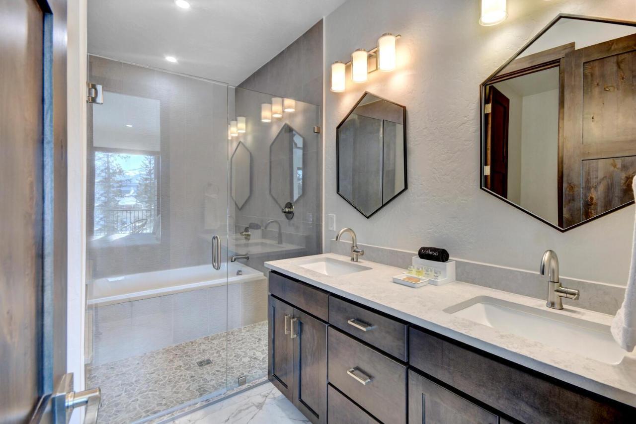 Riverside Luxury Villa: Hot Tub, Views & Activity Perks Winter Park Exterior photo